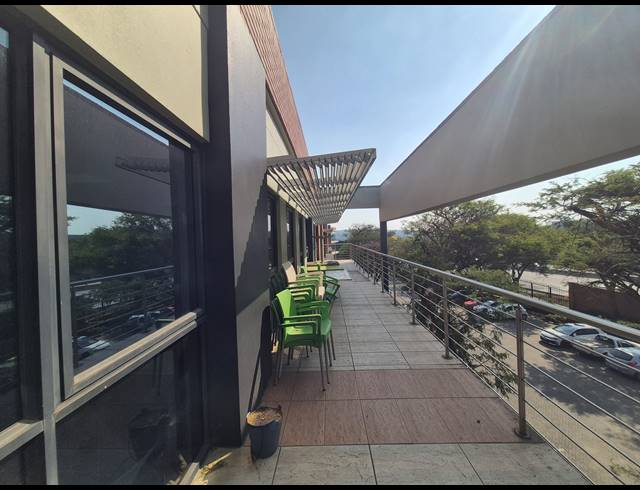 197M² OFFICE TO LET IN WOODMEAD